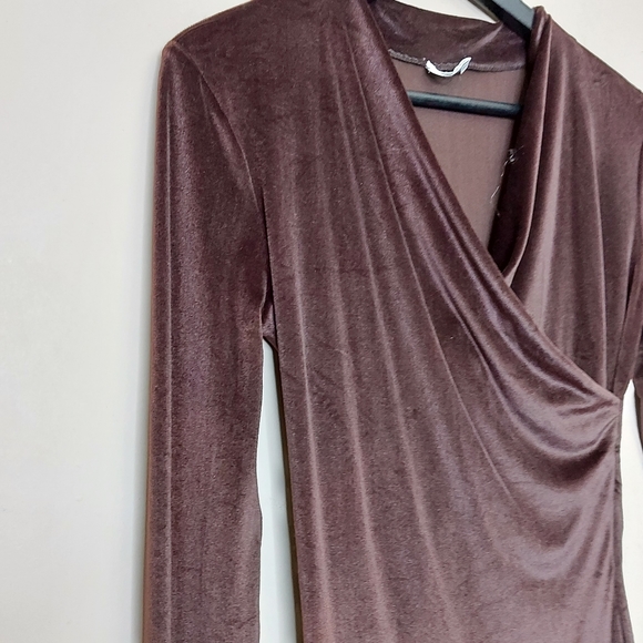 MaxMara stretch velvet faux wrapped side ruched long sleeve top - Picture 3 of 7